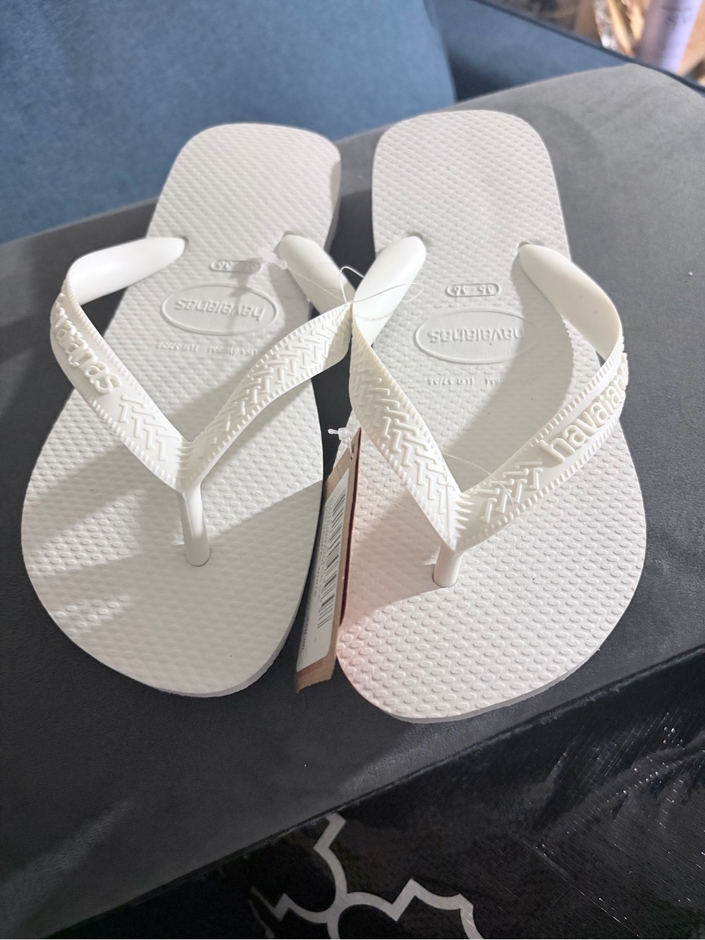 Havaianas Women's White Flip Flop Sandals - Classic Slim Strap